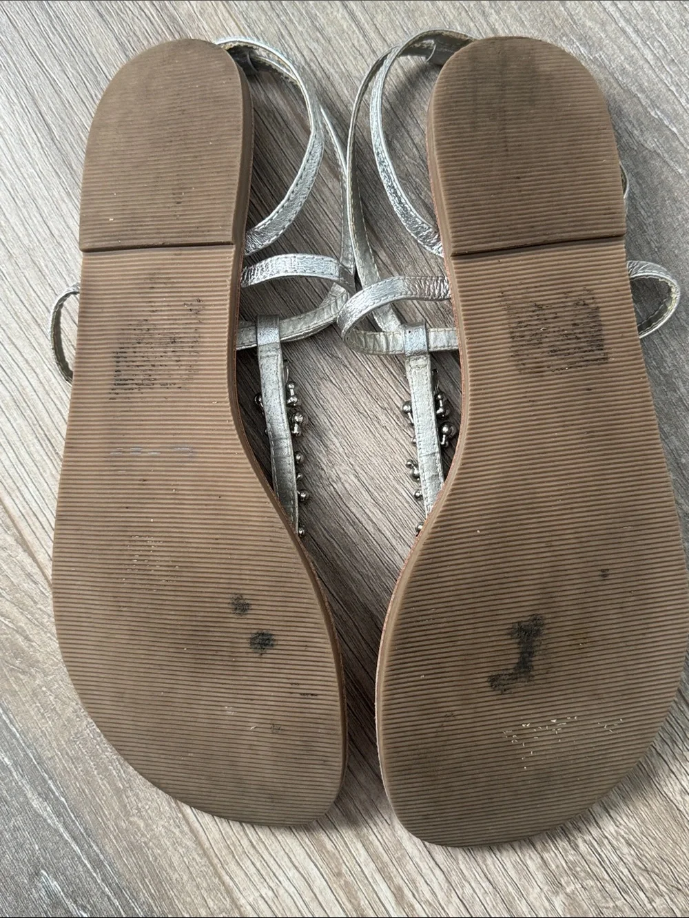 Yellow Box Women's Gemstone T-Strap Sandals - Silver Size 9 - Picture 9 of 9